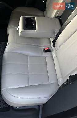 Внедорожник / Кроссовер Land Rover Range Rover Velar 2018 в 