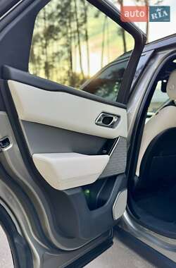 Позашляховик / Кросовер Land Rover Range Rover Velar 2017 в 