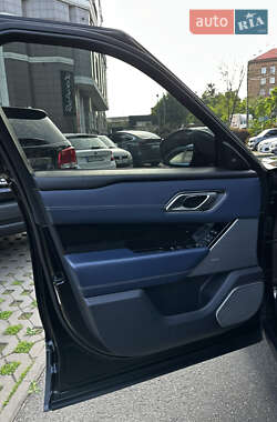 Позашляховик / Кросовер Land Rover Range Rover Velar 2017 в  фото 58 Позашляховик / Кросовер Land Rover Range Rover Velar 2017 в