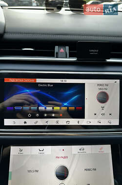 Позашляховик / Кросовер Land Rover Range Rover Velar 2017 в  фото 66 Позашляховик / Кросовер Land Rover Range Rover Velar 2017 в