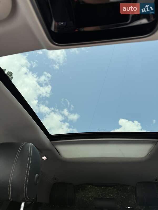 Внедорожник / Кроссовер Land Rover Range Rover Velar 2017 в Киеве фото 30 Внедорожник / Кроссовер Land Rover Range Rover Velar 2017 в Киеве