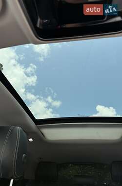 Внедорожник / Кроссовер Land Rover Range Rover Velar 2017 в 