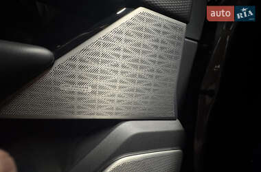 Внедорожник / Кроссовер Land Rover Range Rover Velar 2018 в 