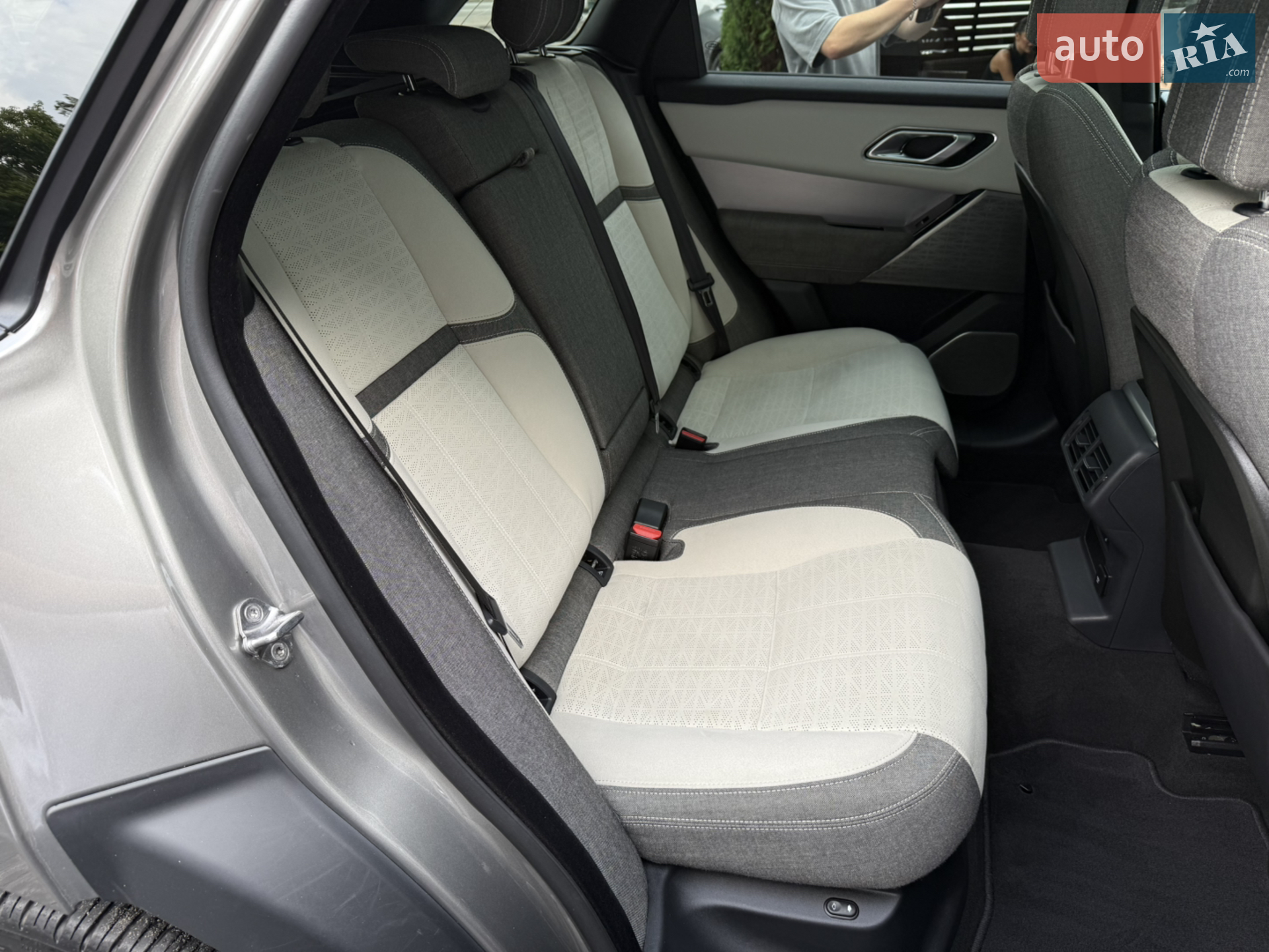 2018 Land Rover Range Rover Velar - мініатюра 40