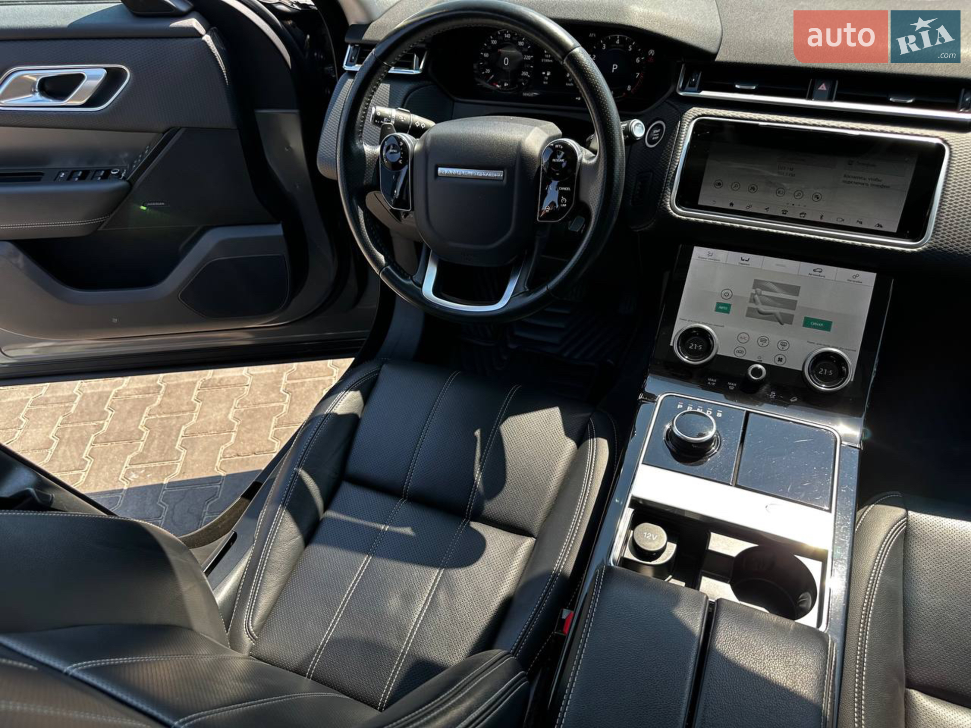 2017 Land Rover Range Rover Velar - мініатюра 28