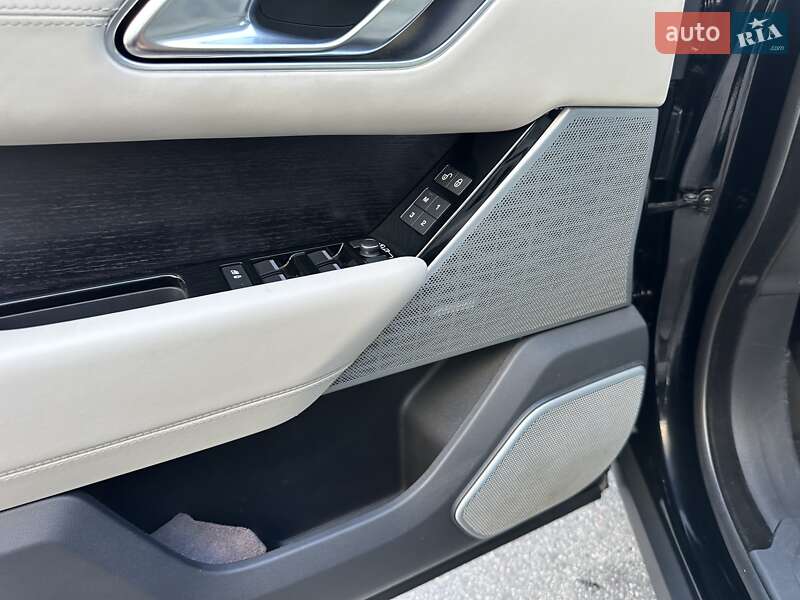 Внедорожник / Кроссовер Land Rover Range Rover Velar 2018 в Киеве