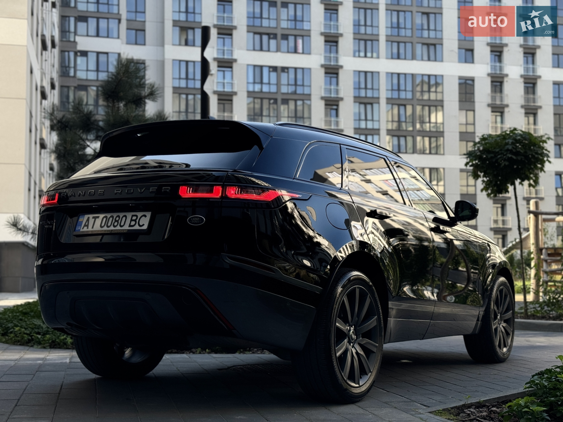 2017 Land Rover Range Rover Velar - мініатюра 16