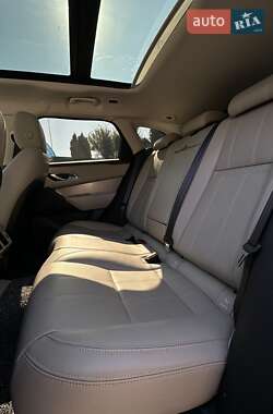 Внедорожник / Кроссовер Land Rover Range Rover Velar 2018 в 