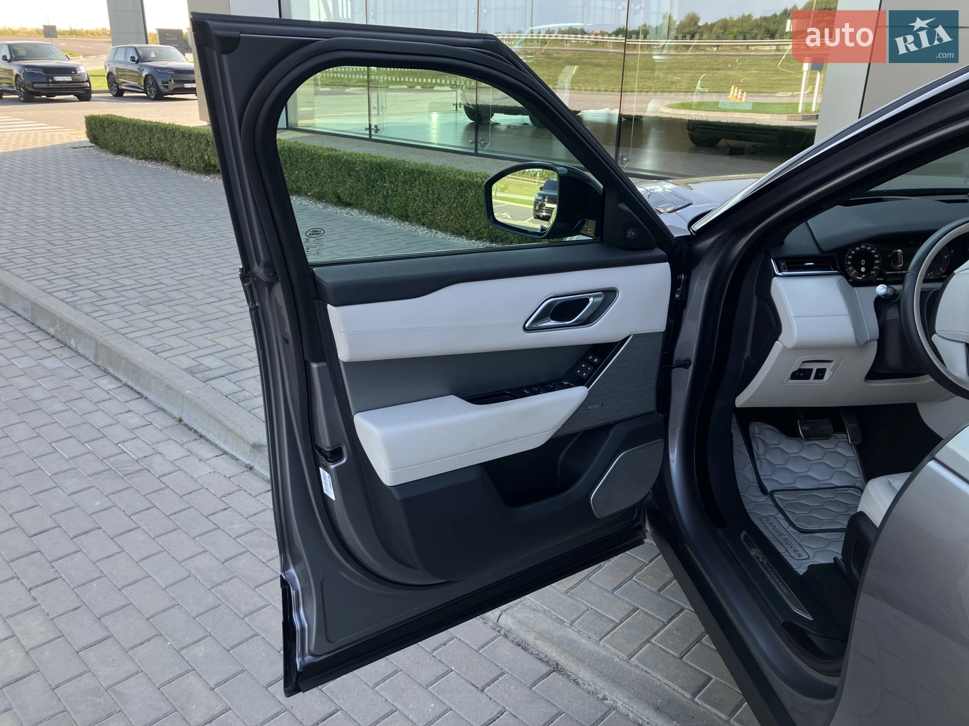 2022 Land Rover Range Rover Velar - мініатюра 7