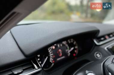 Внедорожник / Кроссовер Land Rover Range Rover Velar 2022 в 