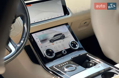 Внедорожник / Кроссовер Land Rover Range Rover Velar 2018 в 