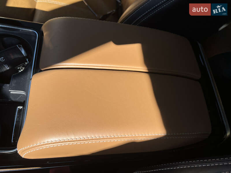 Позашляховик / Кросовер Land Rover Range Rover Velar 2019 в Золочеві