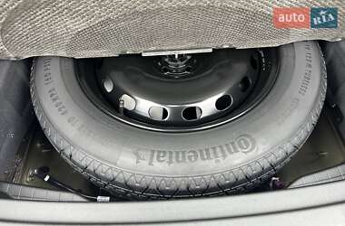 Позашляховик / Кросовер Land Rover Range Rover Velar 2025 в  фото 33 Позашляховик / Кросовер Land Rover Range Rover Velar 2025 в