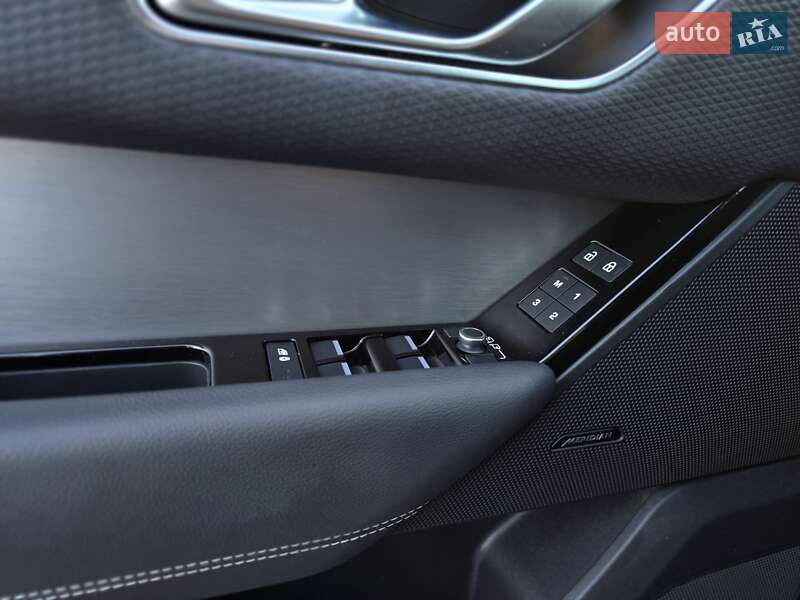 Позашляховик / Кросовер Land Rover Range Rover Velar 2021 в Києві