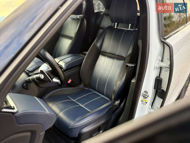 Внедорожник / Кроссовер Land Rover Range Rover Velar 2017 в Тернополе фото 56 Внедорожник / Кроссовер Land Rover Range Rover Velar 2017 в Тернополе