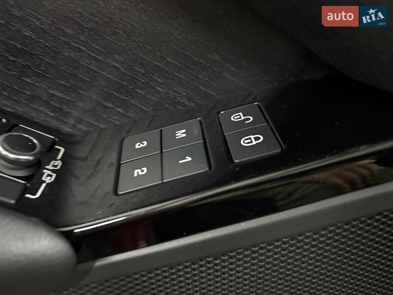 Позашляховик / Кросовер Land Rover Range Rover Velar 2018 в Києві