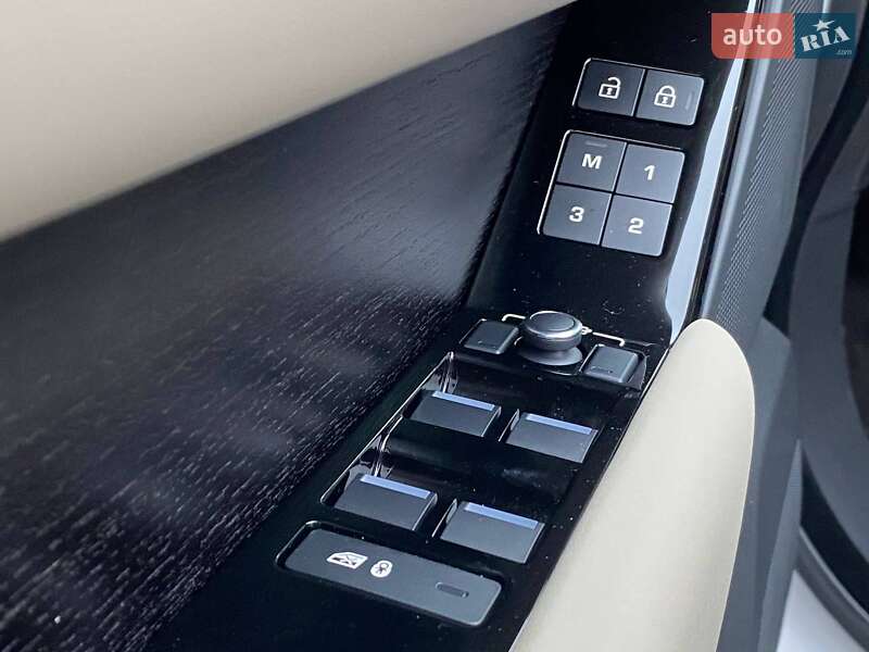 Внедорожник / Кроссовер Land Rover Range Rover Velar 2022 в Киеве