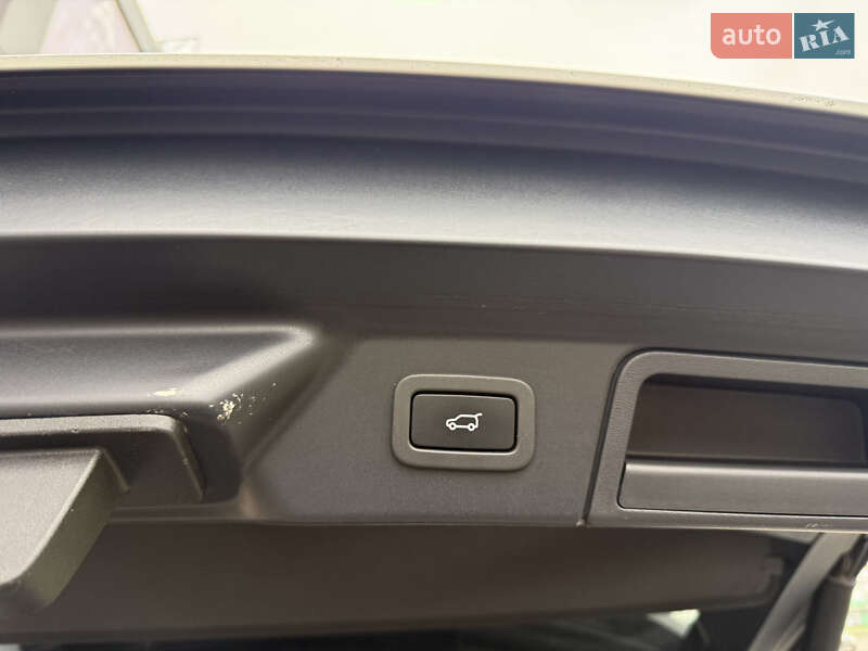 Внедорожник / Кроссовер Land Rover Range Rover Velar 2021 в Киеве фото 20 Внедорожник / Кроссовер Land Rover Range Rover Velar 2021 в Киеве