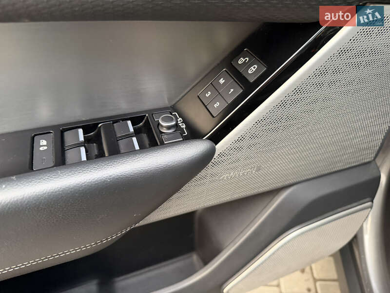 Позашляховик / Кросовер Land Rover Range Rover Velar 2017 в Одесі