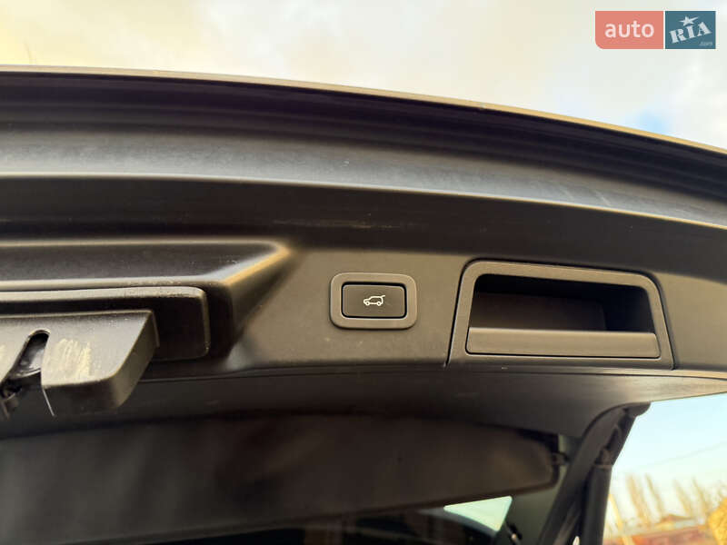 Позашляховик / Кросовер Land Rover Range Rover Velar 2017 в Одесі