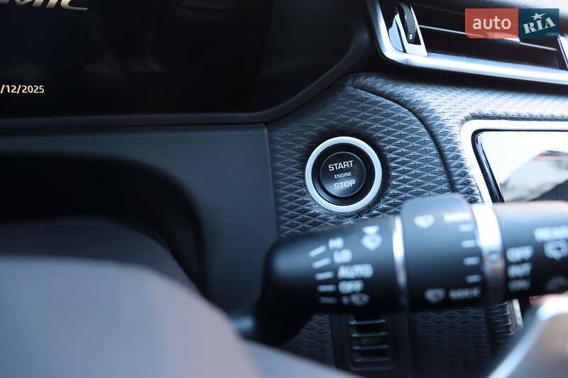 Позашляховик / Кросовер Land Rover Range Rover Velar 2018 в Львові