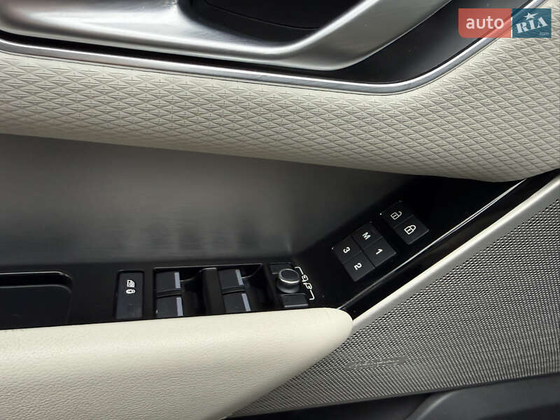 Внедорожник / Кроссовер Land Rover Range Rover Velar 2021 в Киеве фото 27 Внедорожник / Кроссовер Land Rover Range Rover Velar 2021 в Киеве