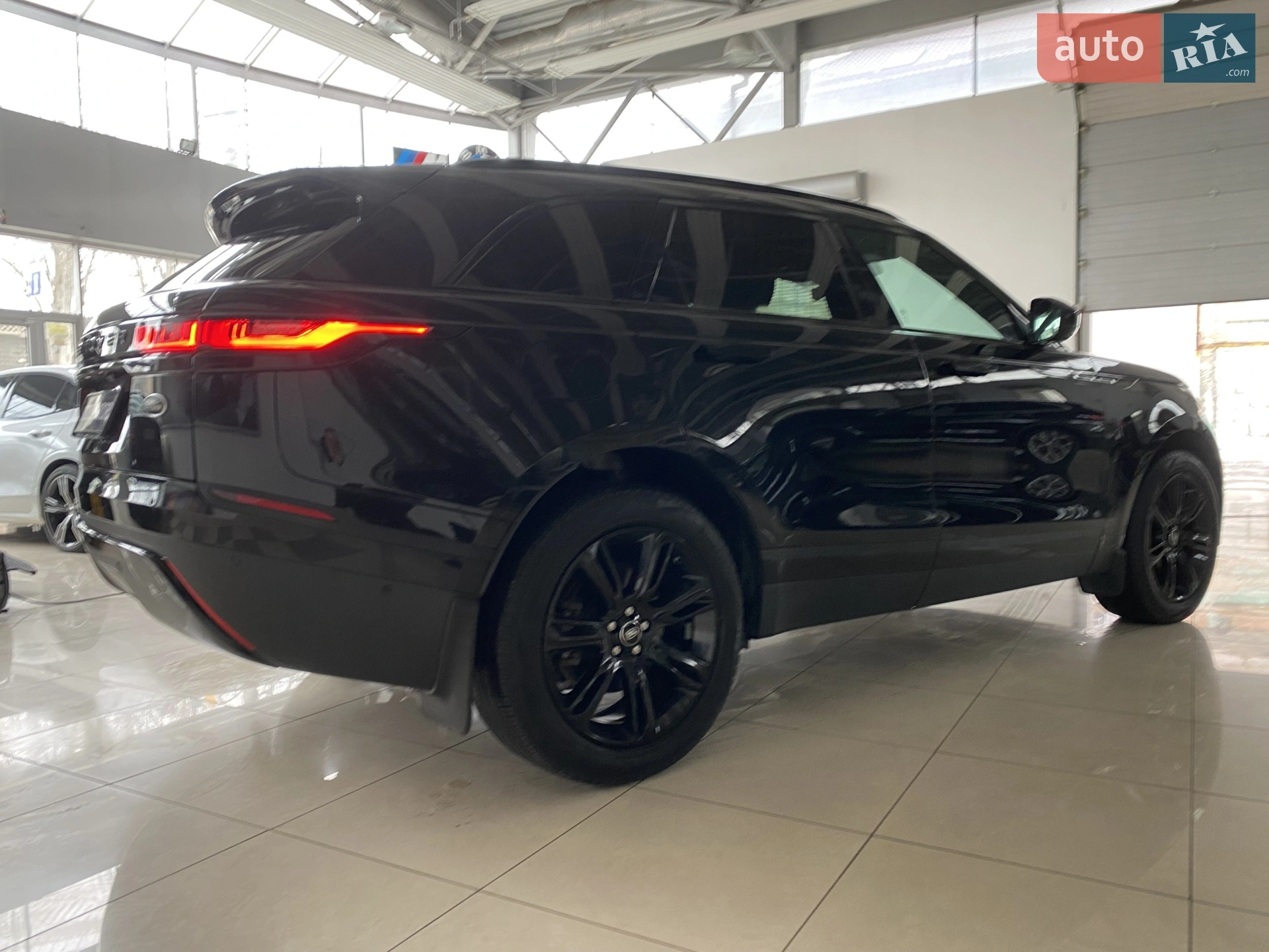 2020 Land Rover Range Rover Velar - мініатюра 14
