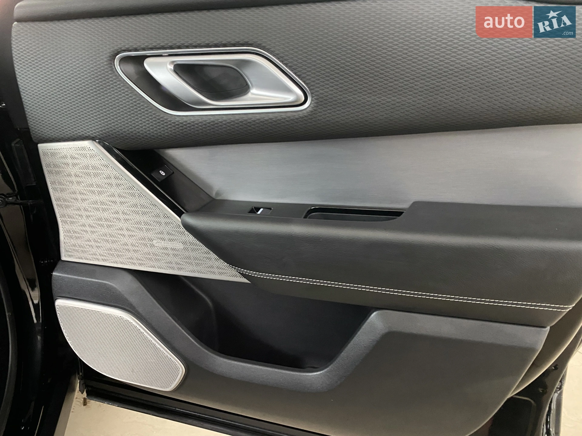 2020 Land Rover Range Rover Velar - мініатюра 39
