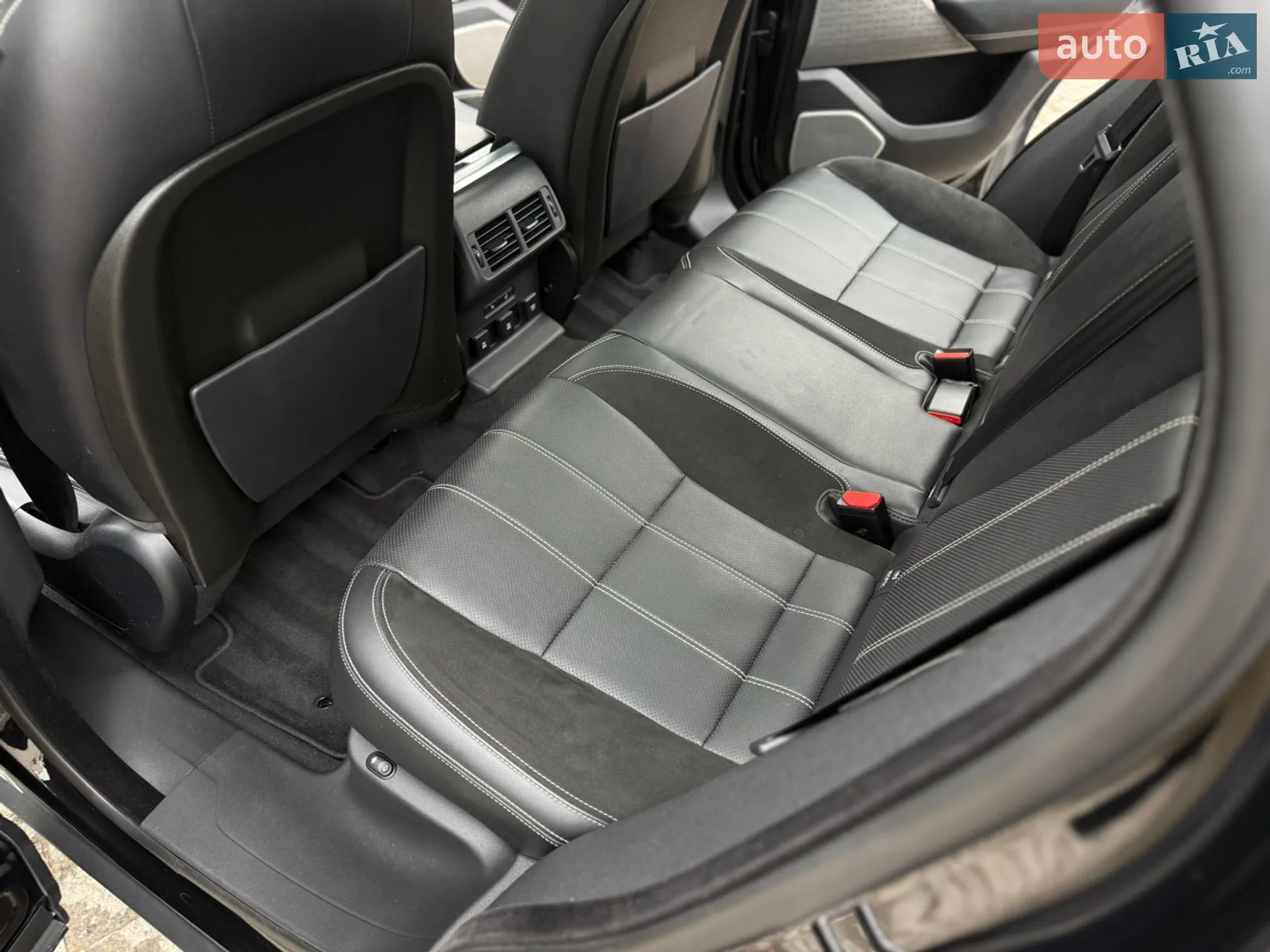 2018 Land Rover Range Rover Velar - мініатюра 57