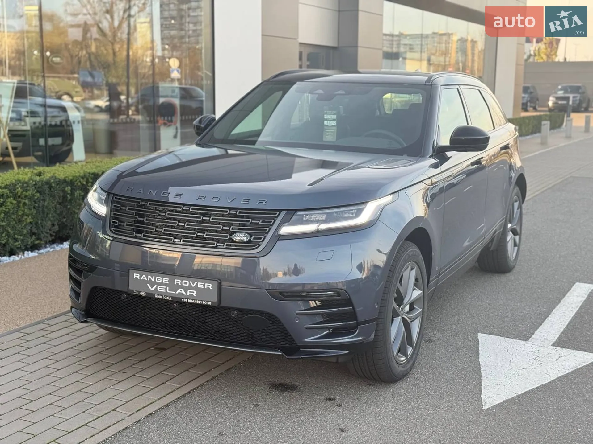 2025 Land Rover Range Rover Velar - мініатюра 2
