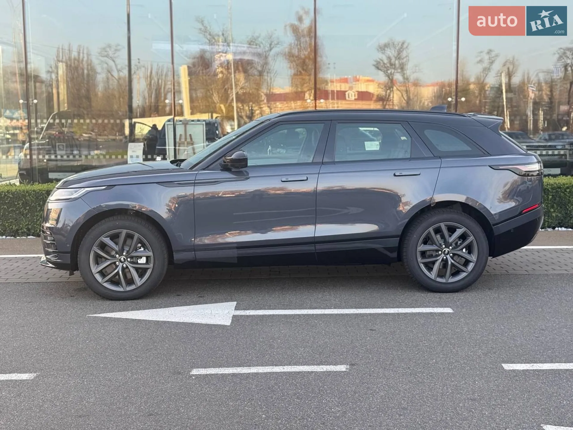 2025 Land Rover Range Rover Velar - мініатюра 4