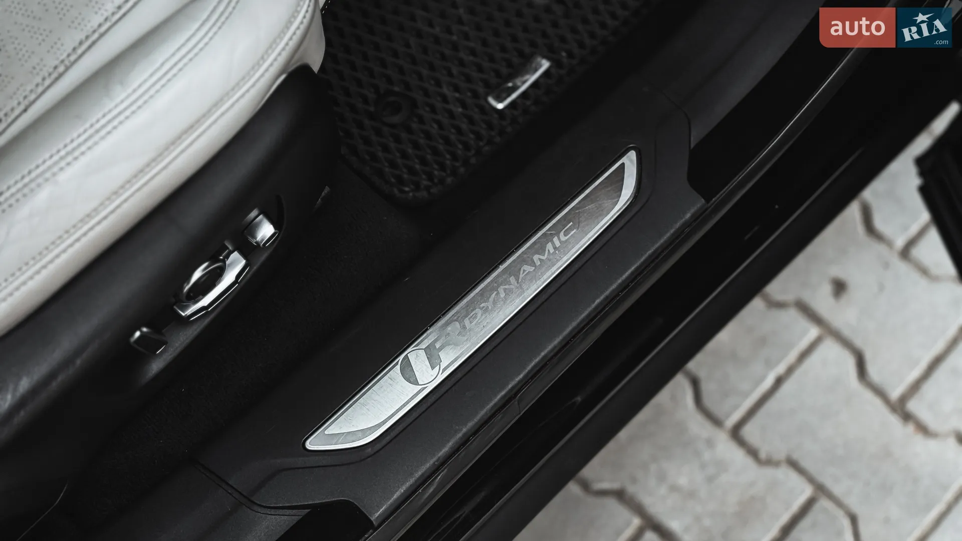 2018 Land Rover Range Rover Velar - мініатюра 45