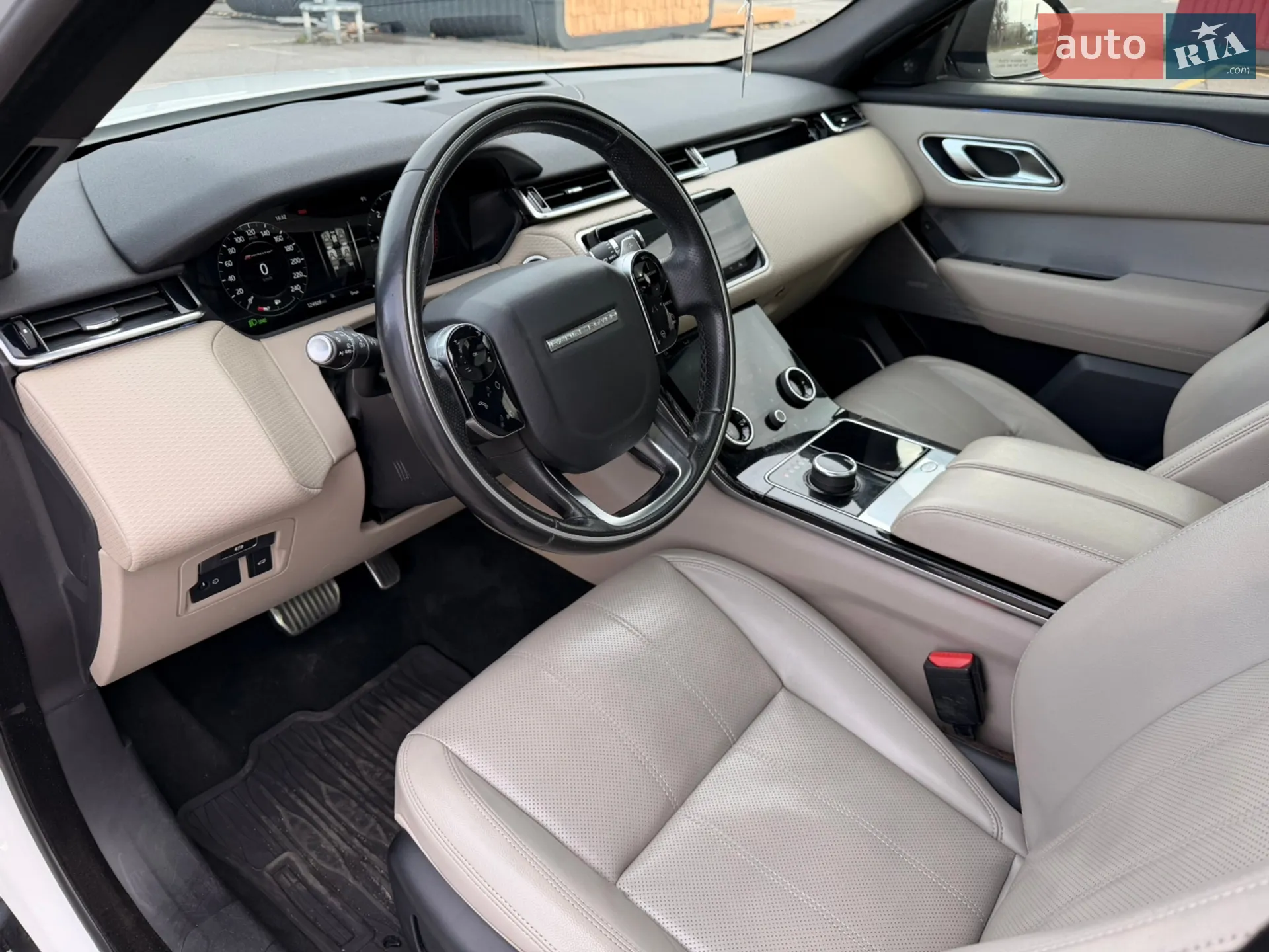 2018 Land Rover Range Rover Velar - мініатюра 25