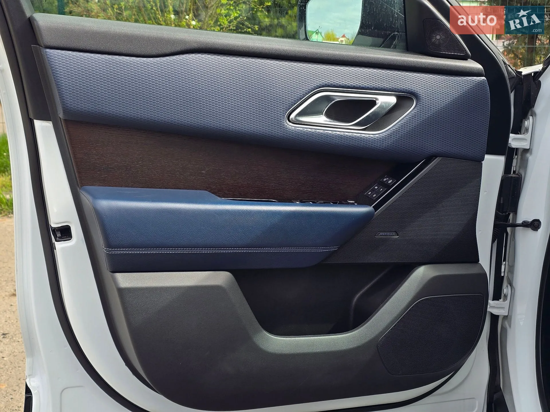 2018 Land Rover Range Rover Velar - мініатюра 32