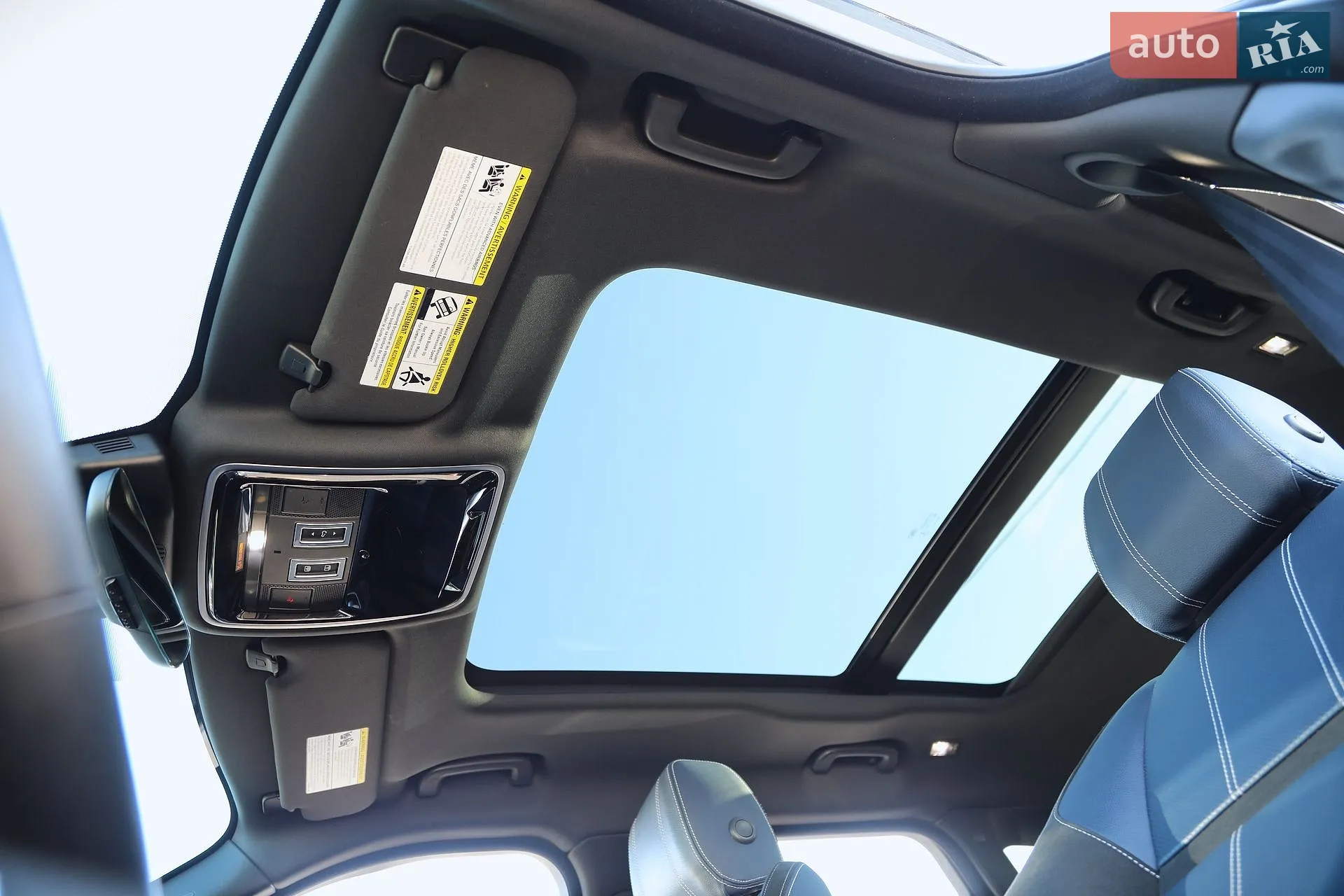 2019 Land Rover Range Rover Velar - мініатюра 37
