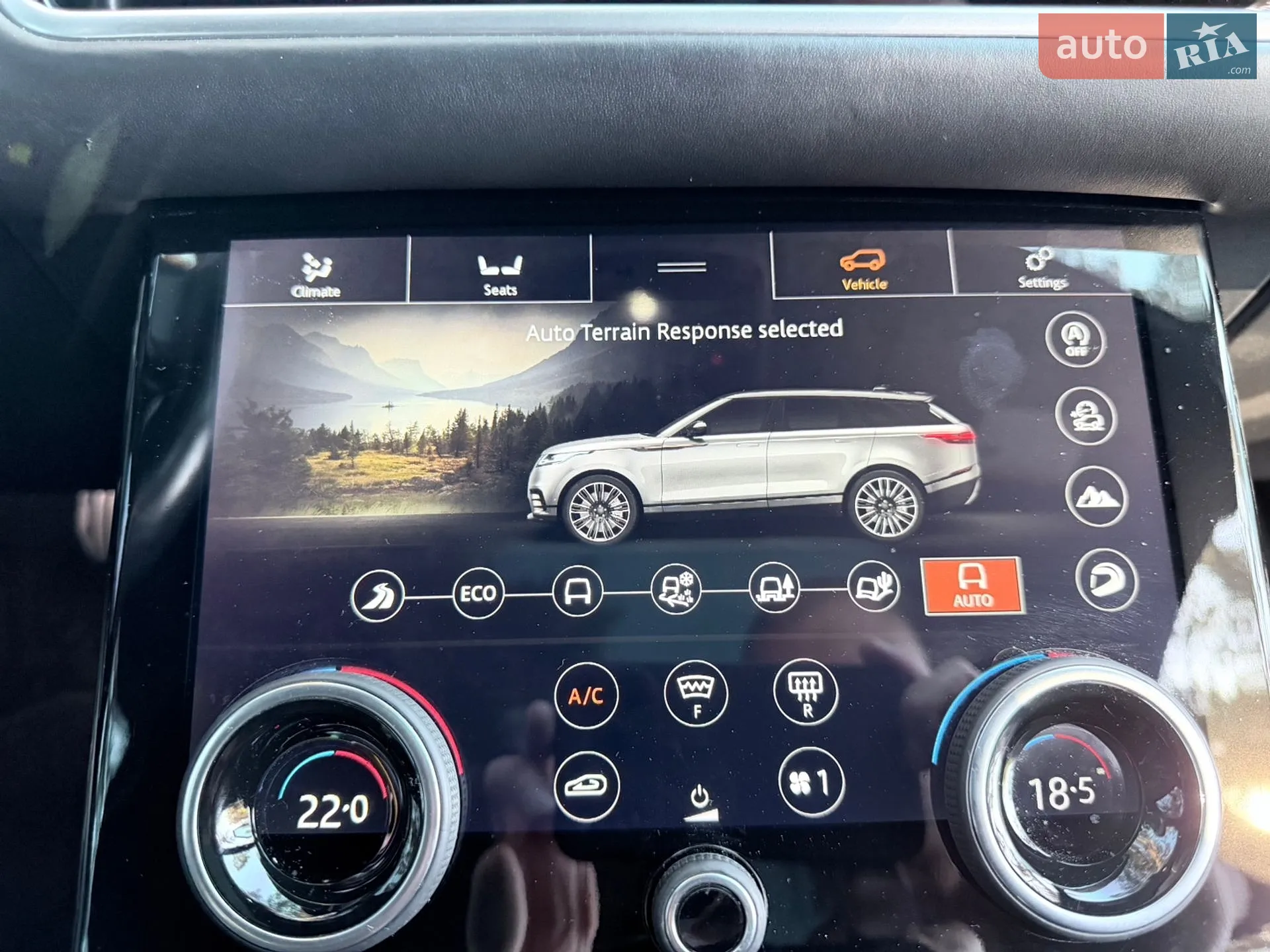 2017 Land Rover Range Rover Velar - мініатюра 33