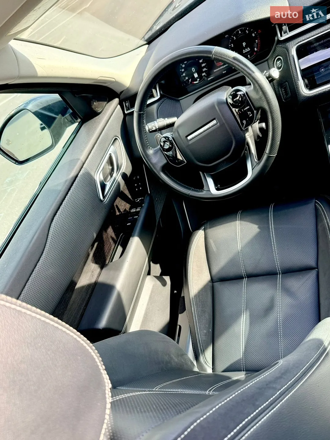 2019 Land Rover Range Rover Velar - мініатюра 25