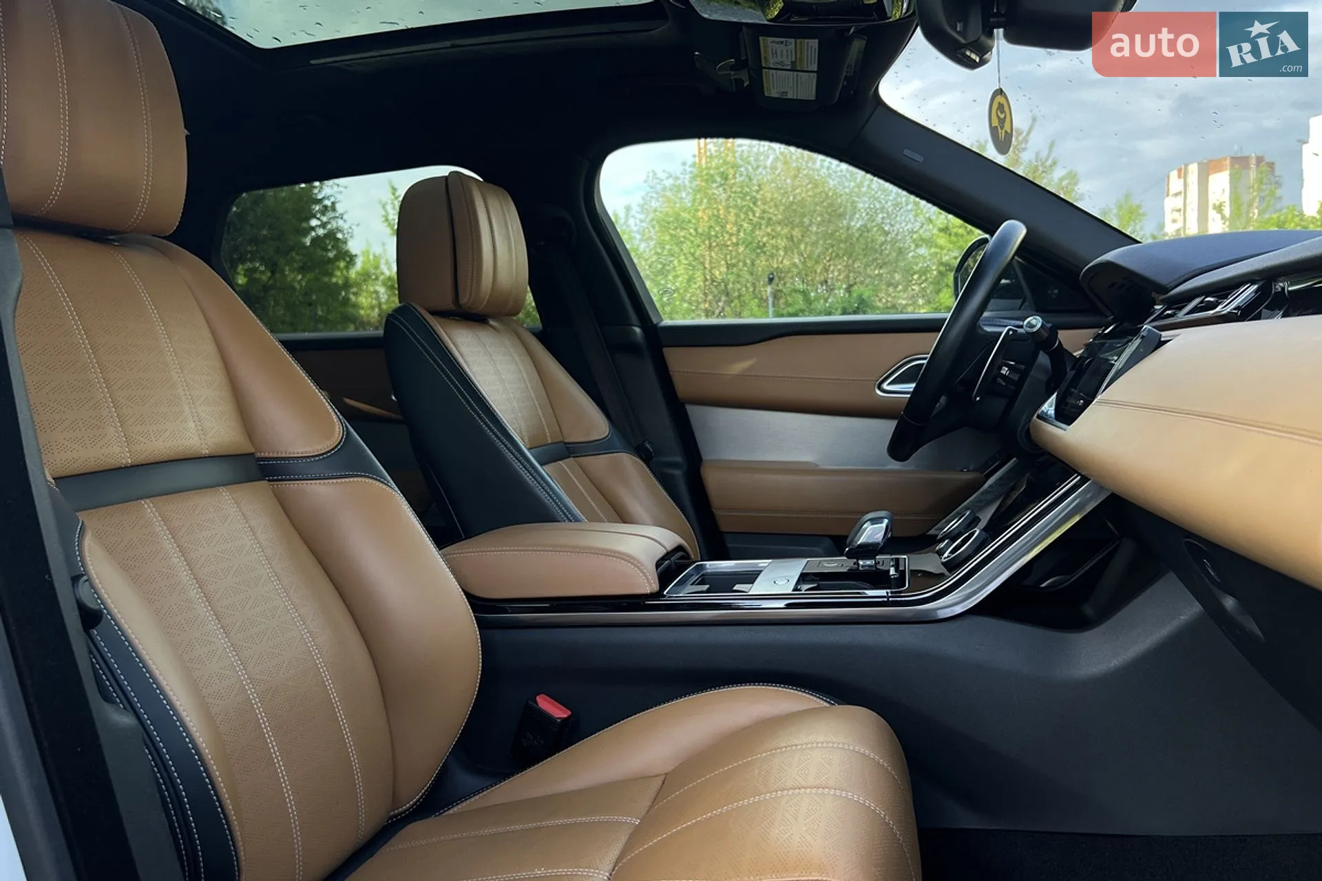 2021 Land Rover Range Rover Velar - мініатюра 29