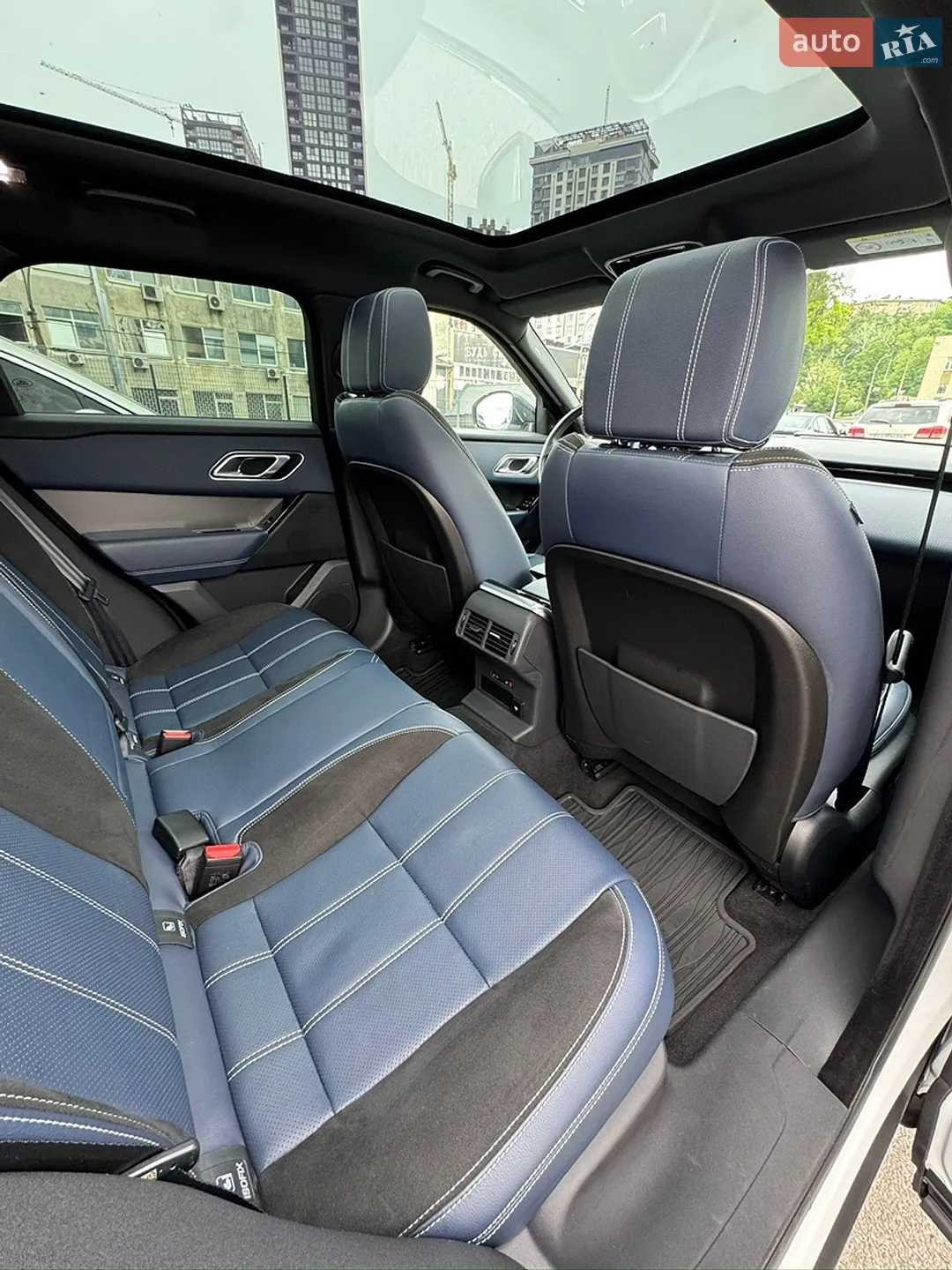 2019 Land Rover Range Rover Velar - мініатюра 19