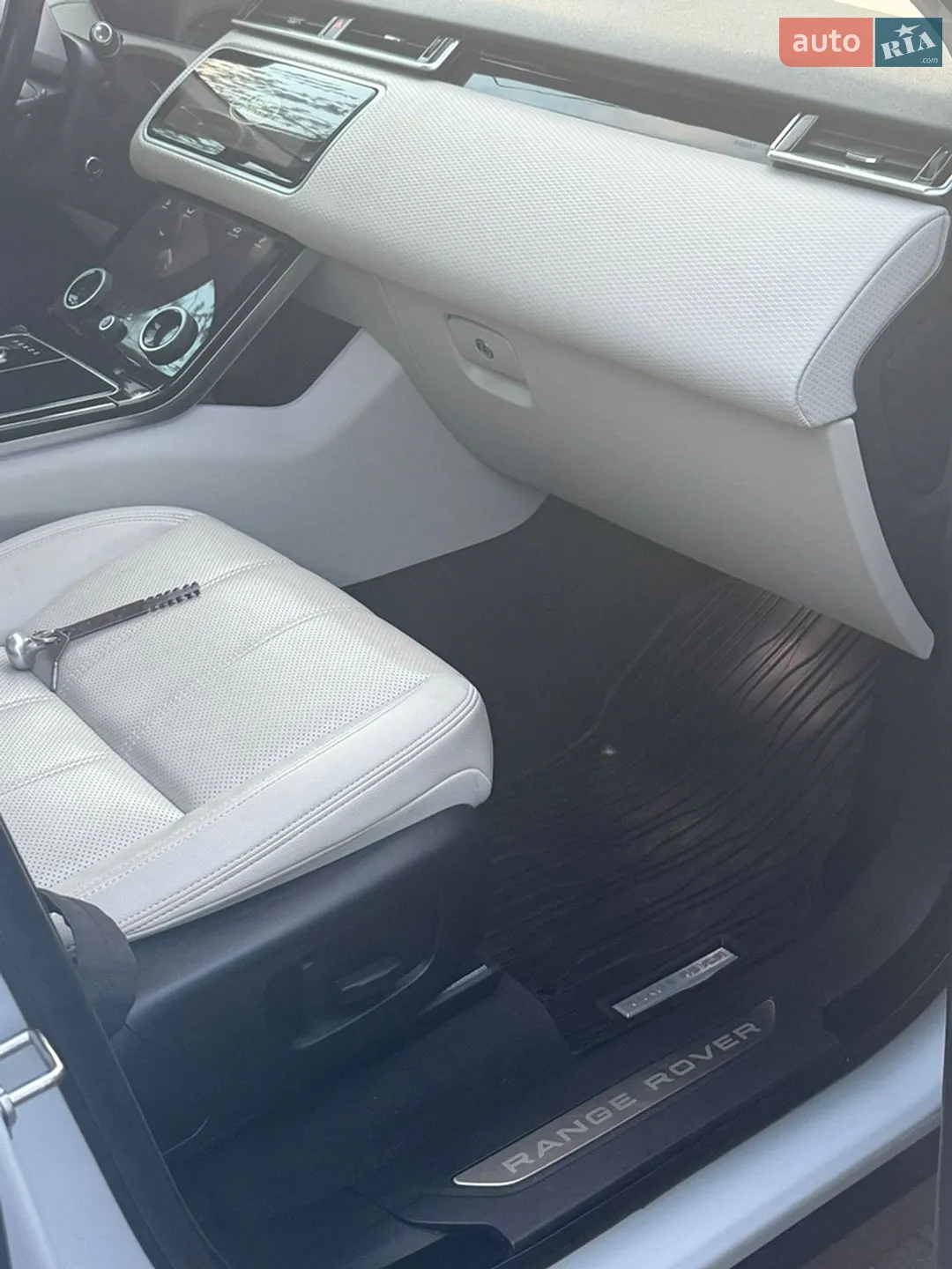 2019 Land Rover Range Rover Velar - мініатюра 17