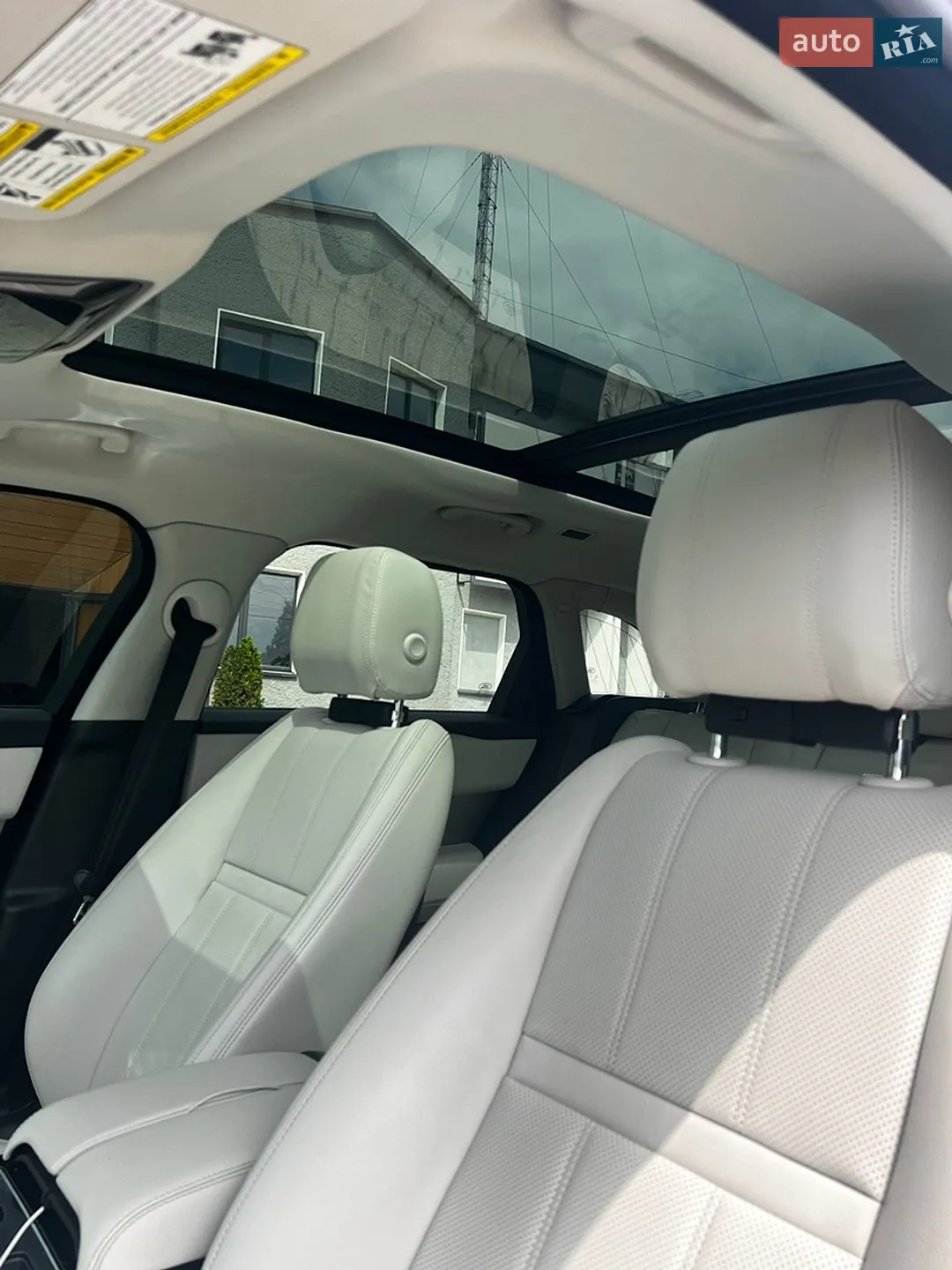 2019 Land Rover Range Rover Velar - мініатюра 23