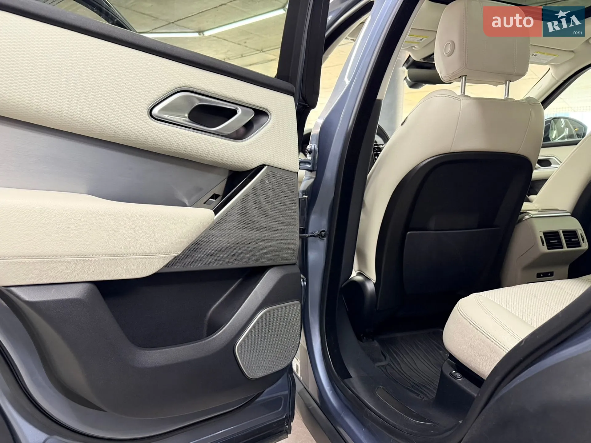 2018 Land Rover Range Rover Velar - мініатюра 23
