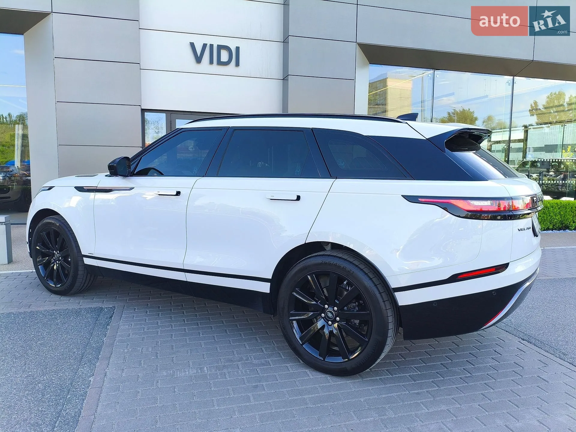 2021 Land Rover Range Rover Velar - мініатюра 31