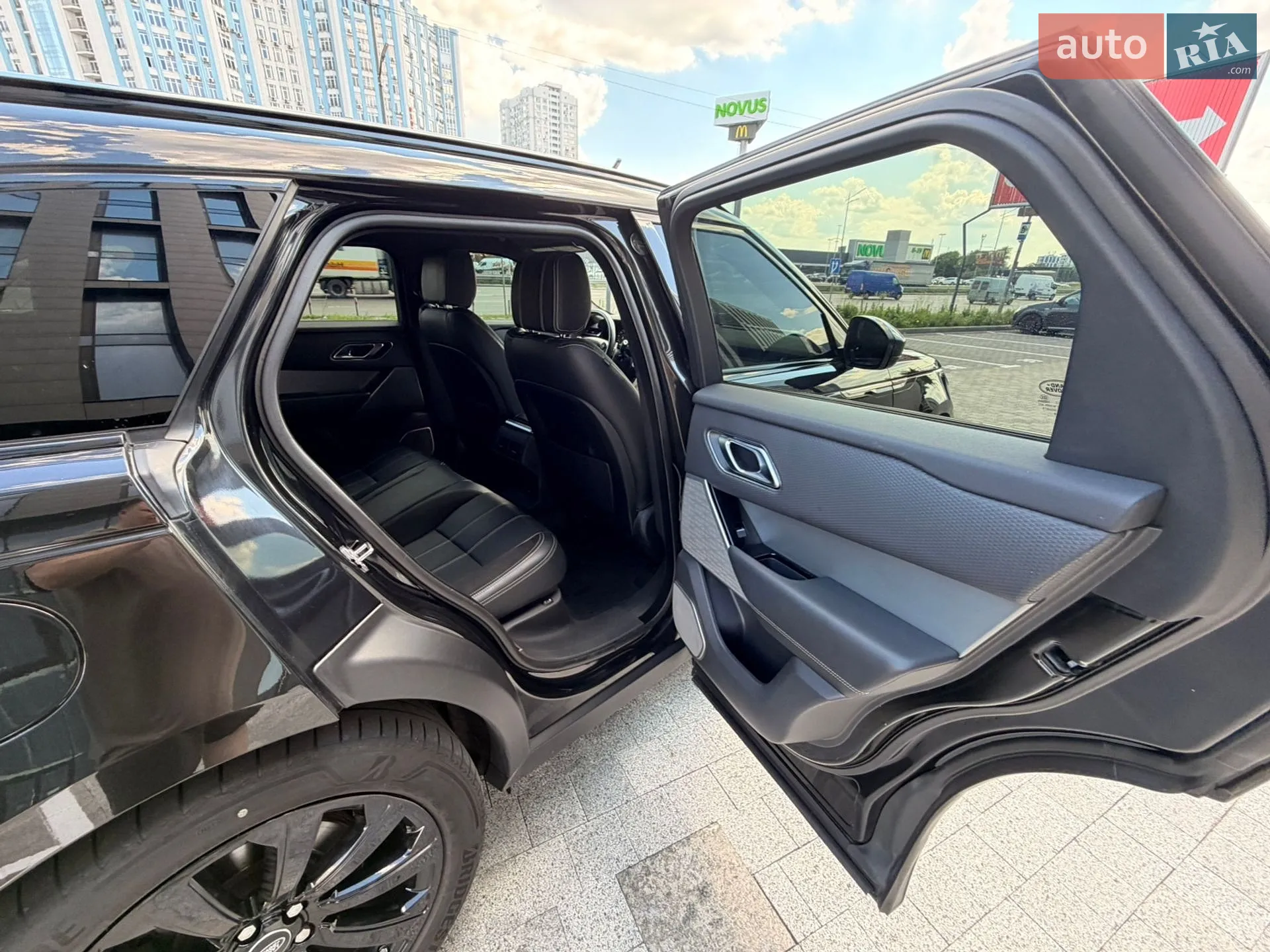 2019 Land Rover Range Rover Velar - мініатюра 38