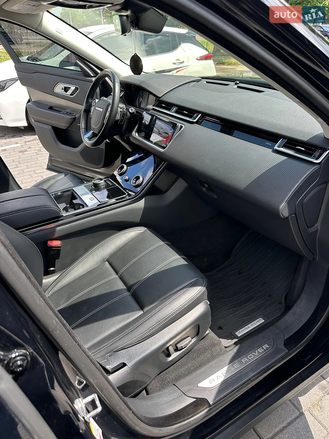 2018 Land Rover Range Rover Velar - мініатюра 24