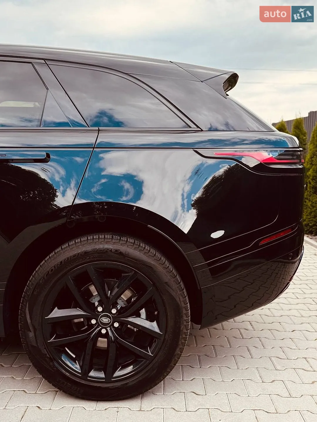 2025 Land Rover Range Rover Velar - мініатюра 12