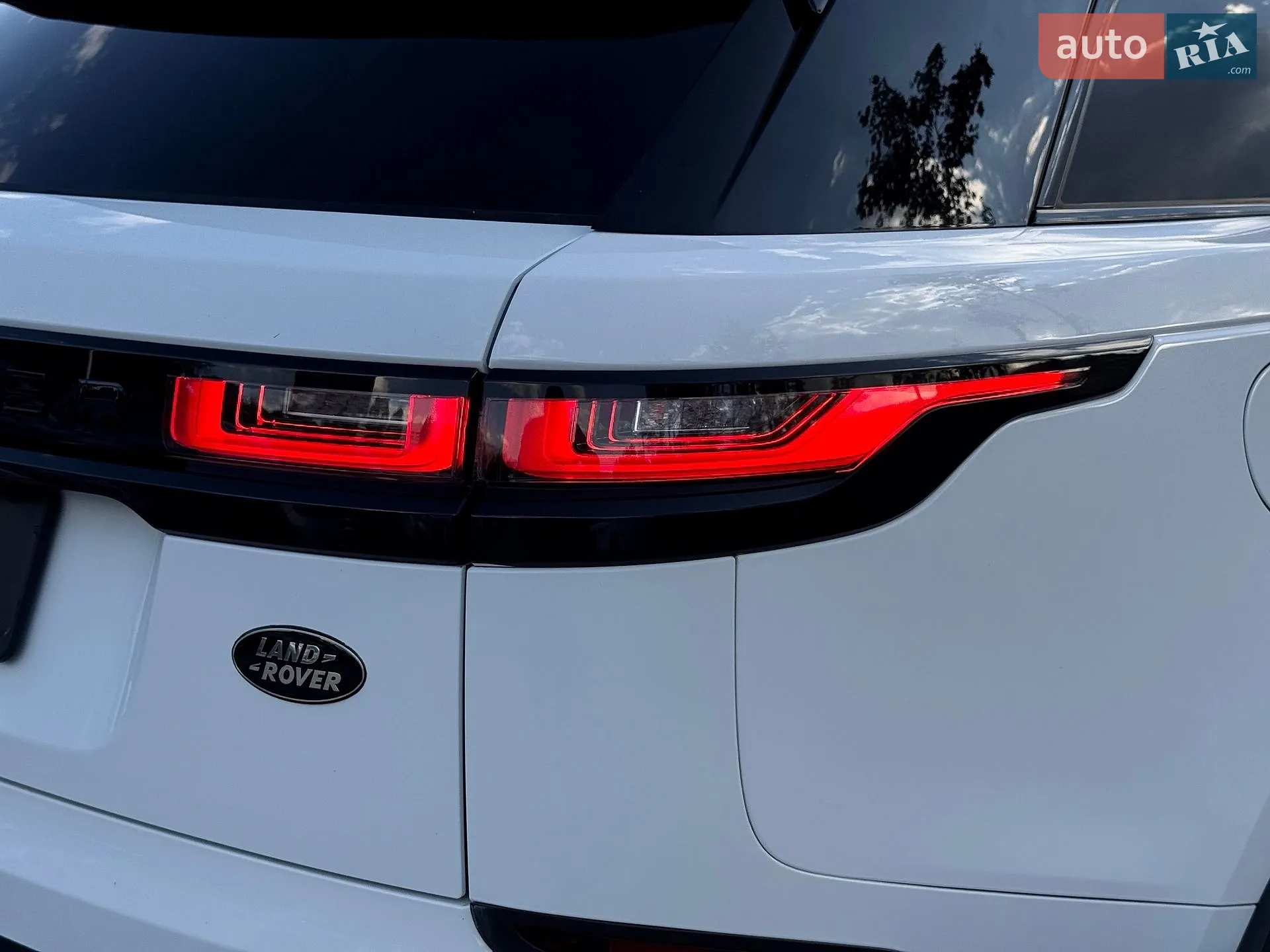 2017 Land Rover Range Rover Velar - мініатюра 18