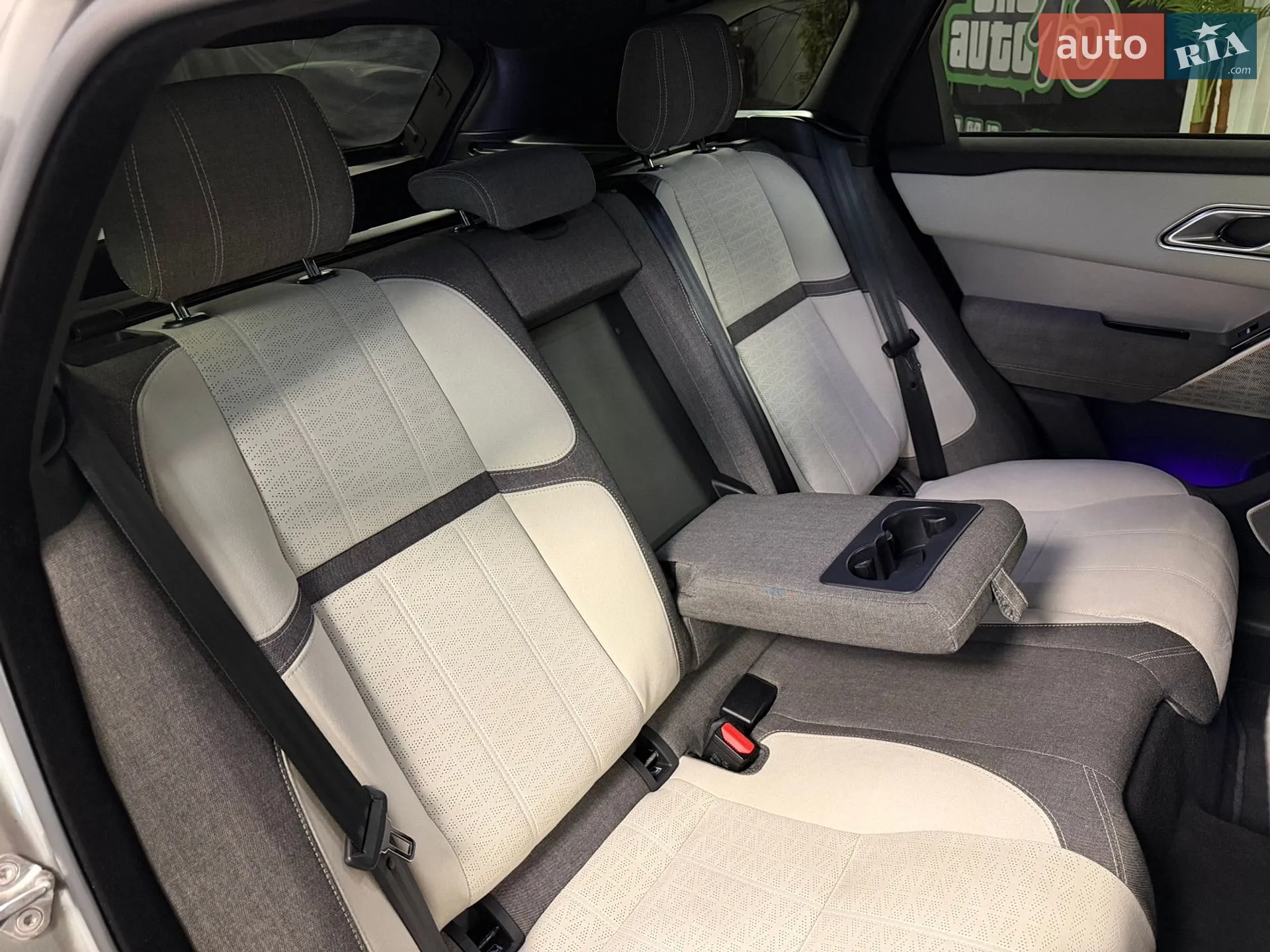 2018 Land Rover Range Rover Velar - мініатюра 40
