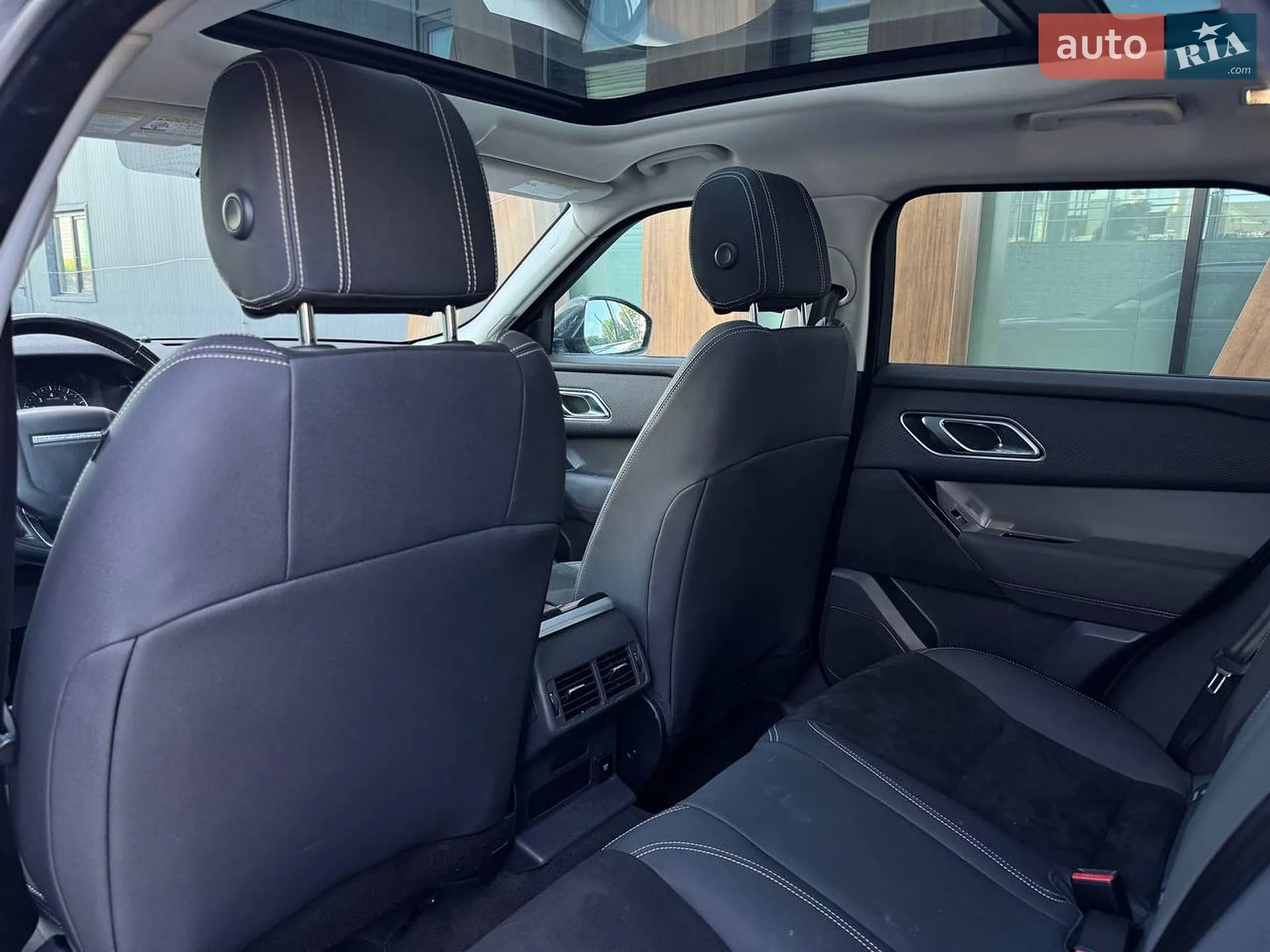 2018 Land Rover Range Rover Velar - мініатюра 21