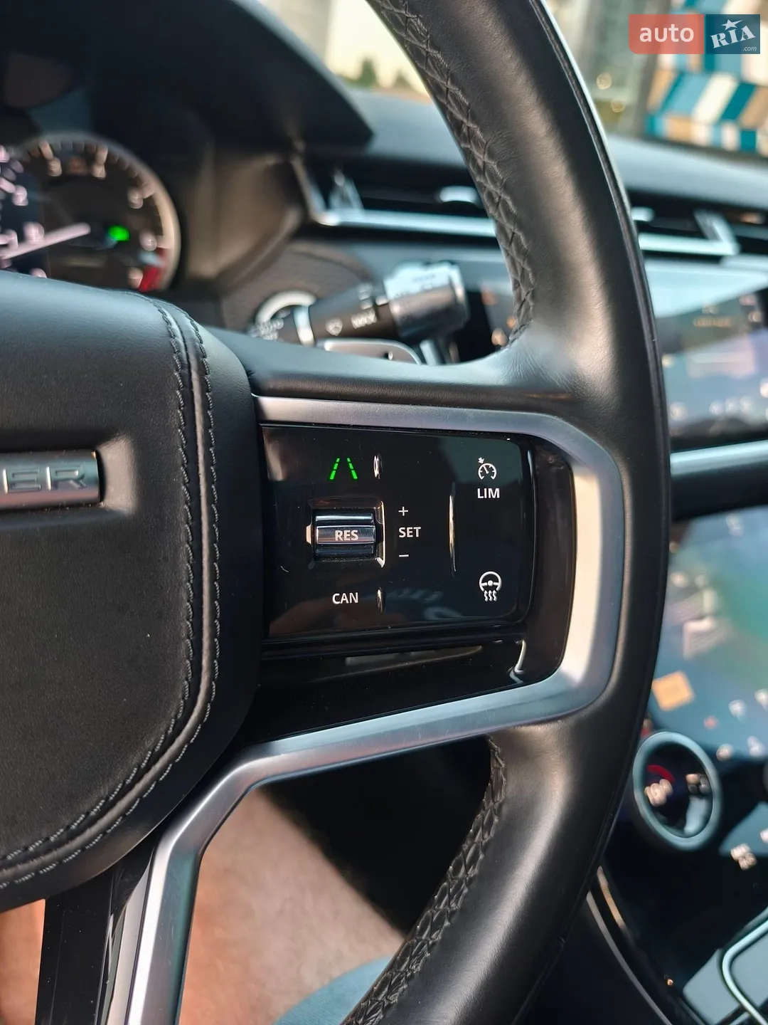 2022 Land Rover Range Rover Velar - мініатюра 30